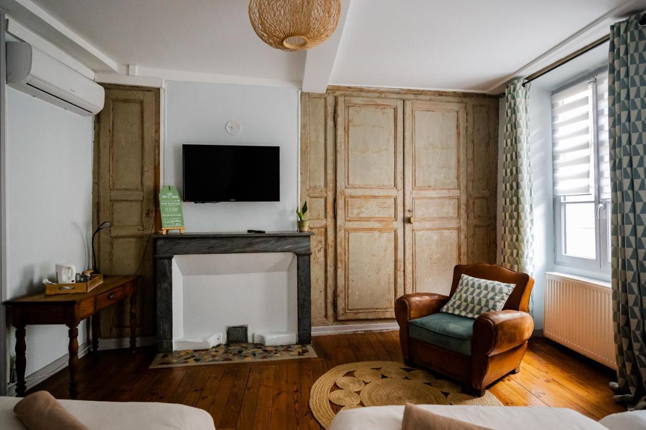 Gite Le Pied Du Geant - Local Securise Pour Les Velos Tournon-sur-Rhone Exterior foto